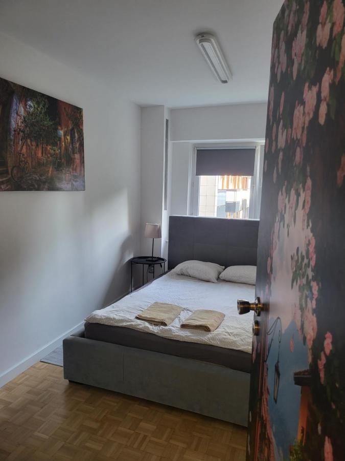 وارسو Studio Zelazna Rooms Near Old Town المظهر الخارجي الصورة